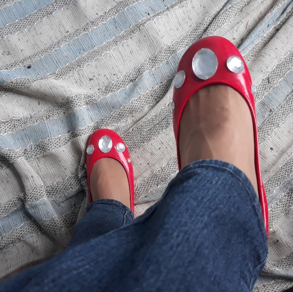 Red Jennifer Lauren flats with jeweled toes. - Picture 5 of 8